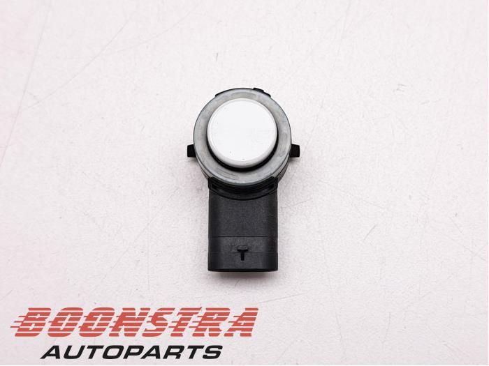 Usados Sensor PDC Volkswagen Golf VII (AUA) 2.0 R 4Motion 16V Precio € 24,95 Norma de margen ofrecido por Boonstra Autoparts