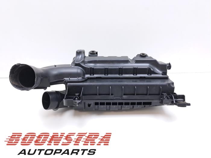 Begagnade Luftfilterhus Peugeot 208 II (UB/UH/UP) 1.2 Vti 12V PureTech 100 Pris € 24,95 Marginaltabell erbjuds av Boonstra Autoparts