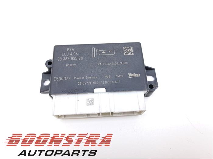Begagnade PDC-modul Peugeot 208 II (UB/UH/UP) 1.2 Vti 12V PureTech 100 Pris € 35,95 Marginaltabell erbjuds av Boonstra Autoparts