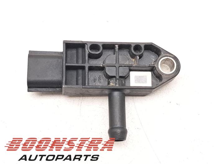 Mapping sensor (intake manifold) from a Dacia Duster (HS) 1.5 dCi 4x4 2014