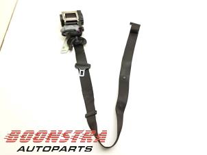 Used Front seatbelt, left BMW 7 serie (F01/02/03/04) 730d 24V Price € 58,95 Margin scheme offered by Boonstra Autoparts