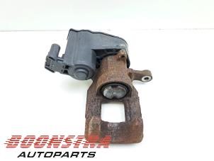 Used Rear brake calliper, right Peugeot 308 (L3/L8/LB/LH/LP) 1.6 BlueHDi 100 Price € 39,95 Margin scheme offered by Boonstra Autoparts