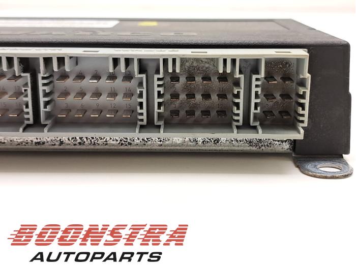 Module (miscellaneous) from a Audi RS 4 Avant (B8) 4.2 V8 32V 2014