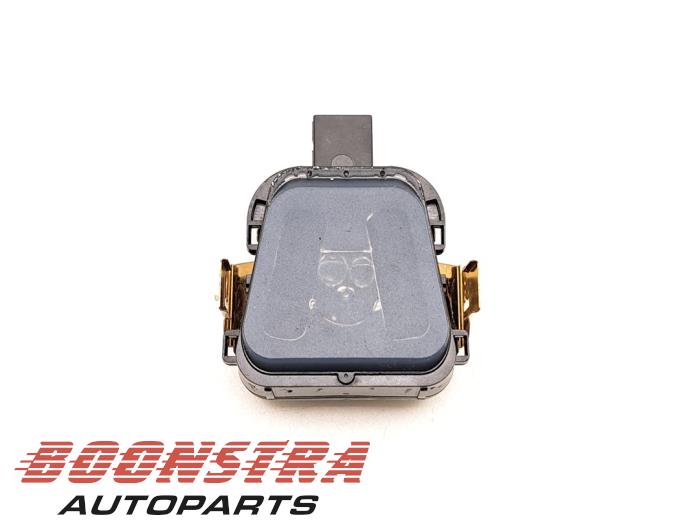 Begagnade Regnsensor Peugeot 2008 (CU) 1.2 12V e-THP PureTech 110 Pris € 24,95 Marginaltabell erbjuds av Boonstra Autoparts
