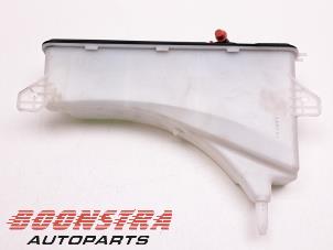 Usagé Réservoir d'expansion Mazda MX-5 (ND) 1.5 Skyactiv G-131 16V Prix € 48,95 Règlement à la marge proposé par Boonstra Autoparts