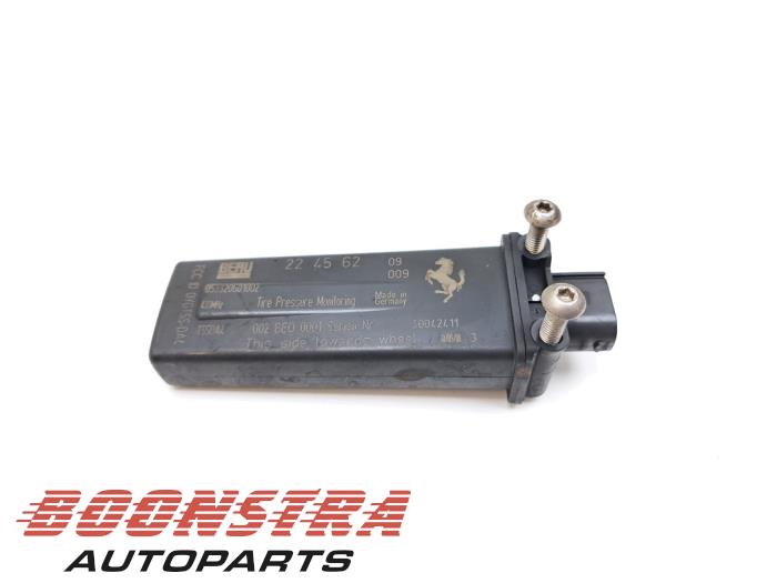 Begagnade Däcktrycksmodul Ferrari 599 GTB/GTO 6.0 V12 48V GTB Pris € 34,95 Marginaltabell erbjuds av Boonstra Autoparts