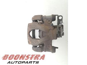 Used Rear brake calliper, left Renault Master IV (MA/MB/MC/MD/MH/MF/MG/MH) 2.3 dCi 145 16V Price € 84,64 Inclusive VAT offered by Boonstra Autoparts