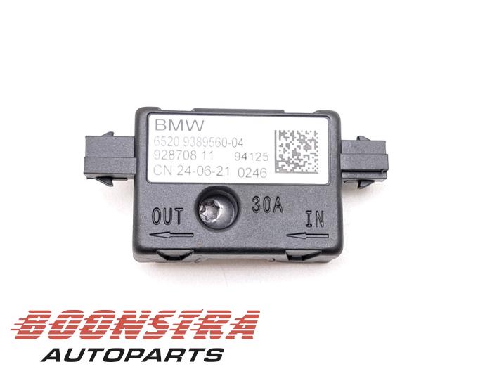 Używane Antena BMW 5 serie Touring (G31) 530e xDrive 2.0 Turbo 16V Cena € 24,95 Procedura marży oferowane przez Boonstra Autoparts
