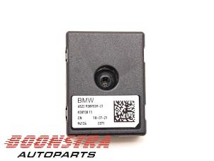 Used Antenna Amplifier BMW 5 serie Touring (G31) 530e xDrive 2.0 Turbo 16V Price € 24,95 Margin scheme offered by Boonstra Autoparts
