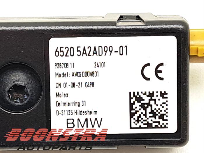 Amplificador de antena de un BMW 5 serie Touring (G31) 530e xDrive 2.0 Turbo 16V 2021