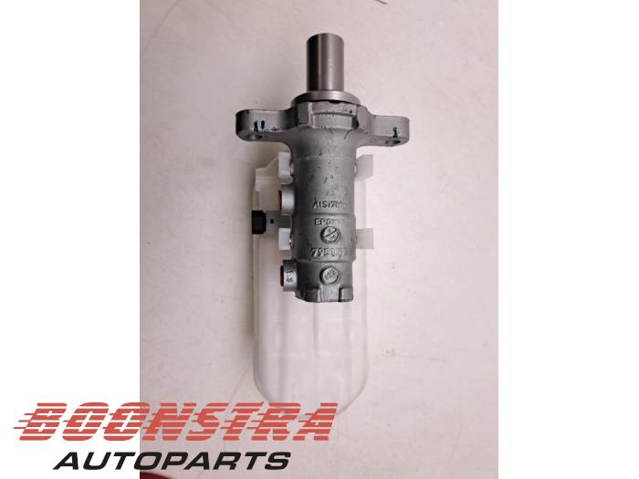Cylindre de frein principal d'un Fiat Ducato (250) 2.2 D 140 Multijet 3 2023