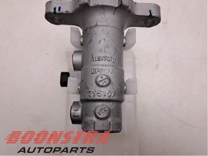 Cylindre de frein principal d'un Fiat Ducato (250) 2.2 D 140 Multijet 3 2023