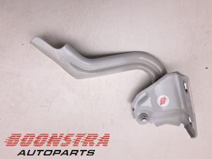 Used Bonnet Hinge Fiat Ducato (250) 2.2 D 140 Multijet 3 Price € 36,24 Inclusive VAT offered by Boonstra Autoparts