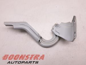 Used Bonnet Hinge Fiat Ducato (250) 2.2 D 140 Multijet 3 Price € 36,24 Inclusive VAT offered by Boonstra Autoparts