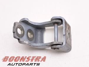 Used Front door hinge, left Renault Clio IV Estate/Grandtour (7R) 1.5 Energy dCi 90 FAP Price € 24,95 Margin scheme offered by Boonstra Autoparts