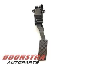 Used Accelerator pedal Volkswagen Polo V (6R) 1.0 12V BlueMotion Technology Price € 24,95 Margin scheme offered by Boonstra Autoparts