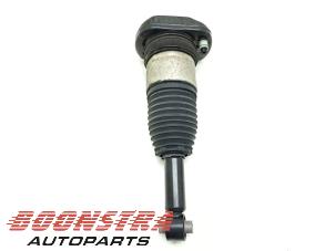 Used Rear shock absorber rod, left BMW 5 serie Touring (G31) 530e xDrive 2.0 Turbo 16V Price € 256,95 Margin scheme offered by Boonstra Autoparts