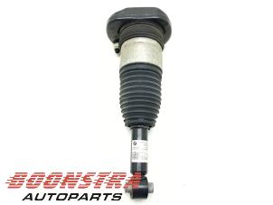 Used Rear shock absorber rod, right BMW 5 serie Touring (G31) 530e xDrive 2.0 Turbo 16V Price € 256,95 Margin scheme offered by Boonstra Autoparts