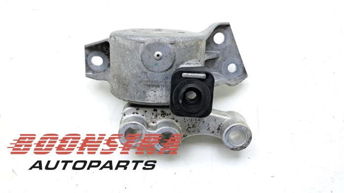 Used Engine mount Opel Combo 2.0 CDTI 16V Price € 36,24 Inclusive VAT offered by Boonstra Autoparts