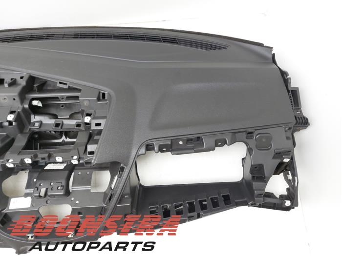 Instrumentbräda från en Ford Transit Custom 2.2 TDCi 16V 2014