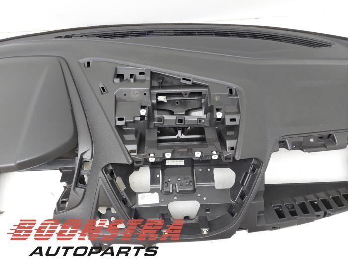 Instrumentbräda från en Ford Transit Custom 2.2 TDCi 16V 2014