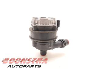 Used Additional water pump Fiat Ducato (250) 2.2 D 140 Multijet 3 Price € 60,44 Inclusive VAT offered by Boonstra Autoparts