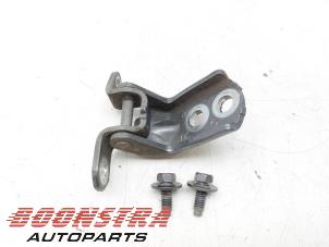 Used Rear door hinge, left Nissan Qashqai (J11) 1.5 dCi DPF Price € 24,95 Margin scheme offered by Boonstra Autoparts