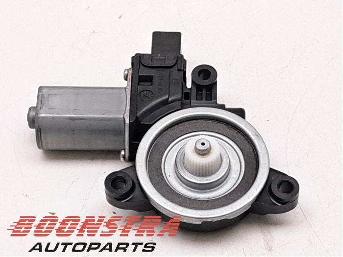 Usados Motor de ventanilla de puerta Mazda CX-5 II (KF) 2.0 SkyActiv-G 165 16V 2WD Precio € 24,95 Norma de margen ofrecido por Boonstra Autoparts