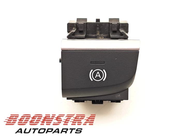Usados Interruptor Audi A3 Sportback (8VA/8VF) 1.4 TFSI 16V e-tron Precio € 24,95 Norma de margen ofrecido por Boonstra Autoparts