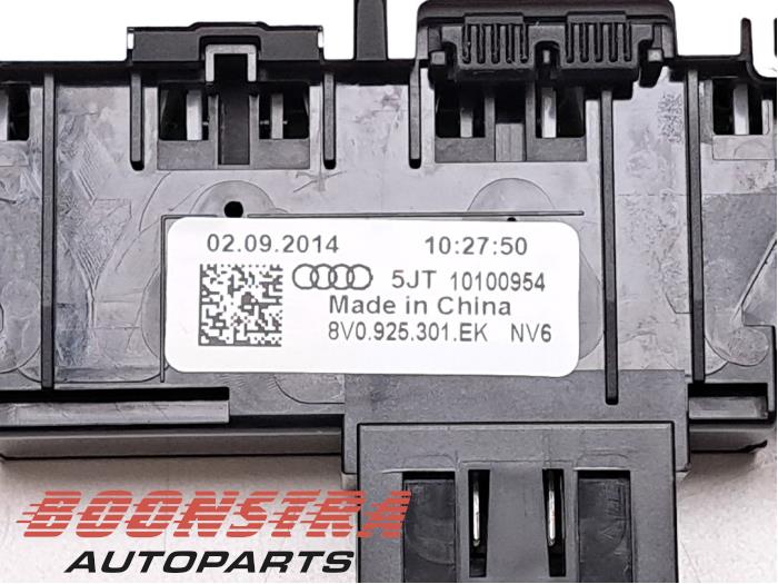 Interruptor de un Audi A3 Sportback (8VA/8VF) 1.4 TFSI 16V e-tron 2015