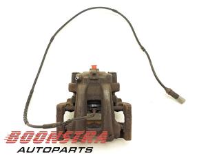 Used Rear brake calliper, right BMW 3 serie (F30) 320d 2.0 16V EfficientDynamicsEdition Price € 24,95 Margin scheme offered by Boonstra Autoparts