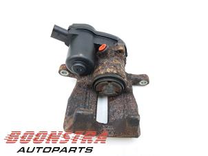 Used Rear brake calliper, left Audi A5 (8T3) 2.0 FSI 16V Price € 29,95 Margin scheme offered by Boonstra Autoparts
