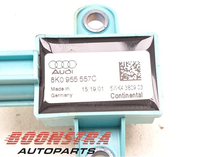 Sensor de airbag de un Audi A4 Avant (B8) 2.0 TDI 16V 2015