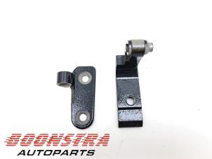Used Rear door hinge, right BMW M8 Gran Coupe (G16) M8 Competition 4.4i V8 32V Price € 24,95 Margin scheme offered by Boonstra Autoparts
