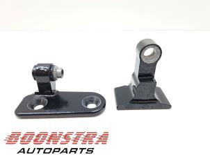 Used Rear door hinge, left BMW M8 Gran Coupe (G16) M8 Competition 4.4i V8 32V Price € 24,95 Margin scheme offered by Boonstra Autoparts