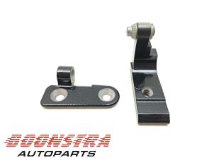 Used Rear door hinge, left BMW M8 Gran Coupe (G16) M8 Competition 4.4i V8 32V Price € 24,95 Margin scheme offered by Boonstra Autoparts