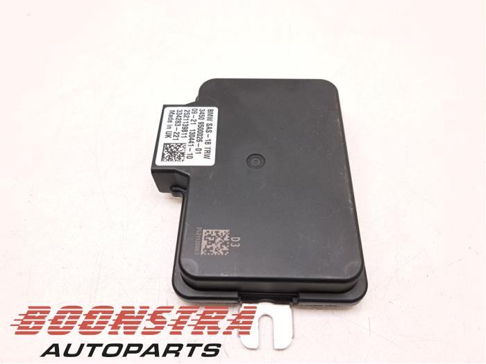 Module (miscellaneous) from a BMW M8 Gran Coupe (G16) M8 Competition 4.4i V8 32V 2021