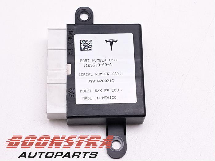 Usados Módulo PDC Tesla Model X 100D Precio € 51,95 Norma de margen ofrecido por Boonstra Autoparts
