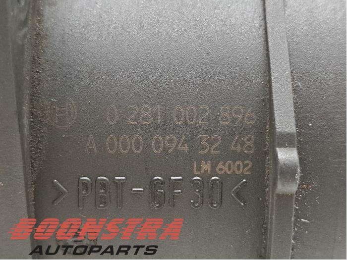 Compteur de masse d'air d'un Mercedes-Benz Sprinter 3t (906.71) 210 CDI 16V 2010