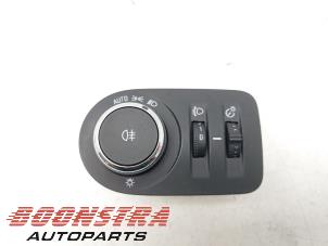 Used Light switch Opel Combo Cargo 1.5 CDTI 100 Price € 30,19 Inclusive VAT offered by Boonstra Autoparts