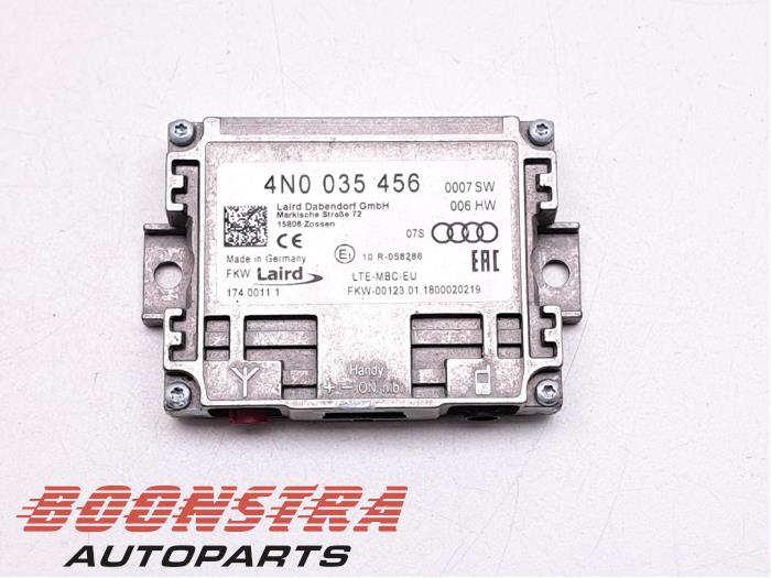 Front body panel – 7400111