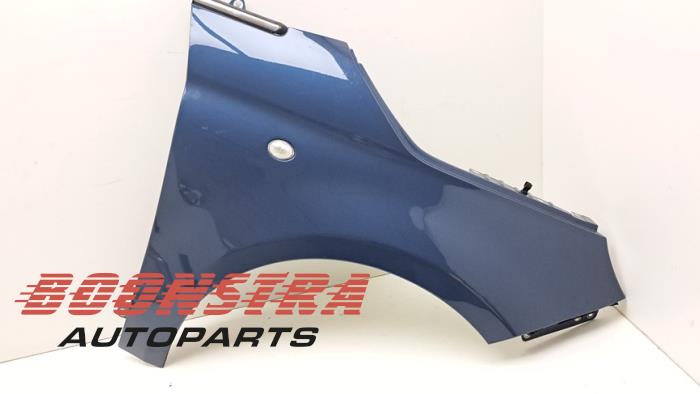 Front wing, right from a Fiat 500 (312) 0.9 TwinAir 85 2013