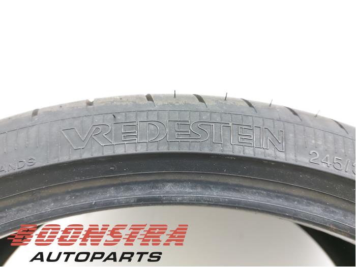 Tyre with tyre size 245/30/20 - 2453020 VREDESTEIN