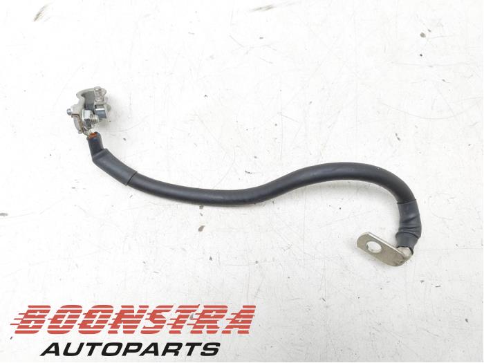 Begagnade Batterisensor Ferrari 599 GTB/GTO 6.0 V12 48V GTB Pris € 61,95 Marginaltabell erbjuds av Boonstra Autoparts