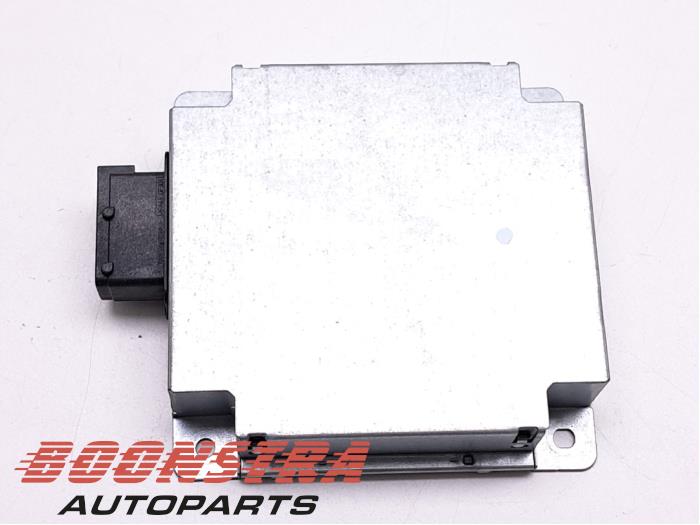 Używane Modul radiowy Fiat Panda (312) 0.9 TwinAir Turbo 85 Cena € 24,95 Procedura marży oferowane przez Boonstra Autoparts