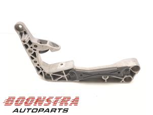 Used Gearbox mount BMW M8 Gran Coupe (G16) M8 Competition 4.4i V8 32V Price € 74,95 Margin scheme offered by Boonstra Autoparts