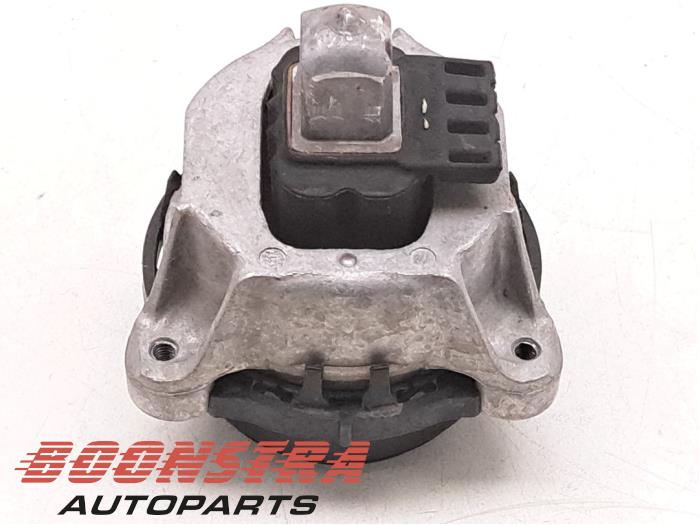 Used Engine mount BMW M8 Gran Coupe (F93) 4.4 Competition V8 32V Twin Turbo Price € 44,95 Margin scheme offered by Boonstra Autoparts