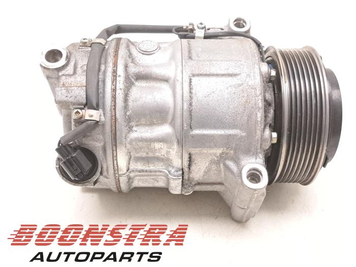 Air conditioning pump from a BMW M8 Gran Coupe (G16) M8 Competition 4.4i V8 32V 2021