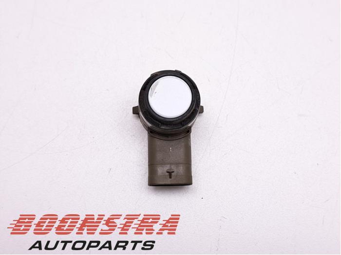 Usados Sensor PDC Audi e-tron (GEN) 55 quattro Precio € 24,95 Norma de margen ofrecido por Boonstra Autoparts