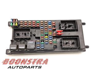 Used Fuse box Landrover Discovery III (LAA/TAA) 2.7 TD V6 Price € 90,69 Inclusive VAT offered by Boonstra Autoparts